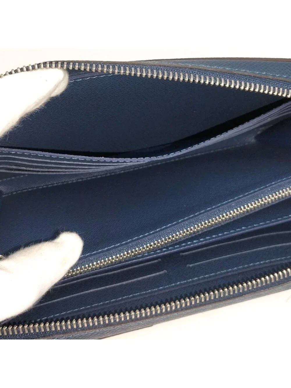 Louis Vuitton Zippy XL Organizer Taiga Navy Blue Wallet